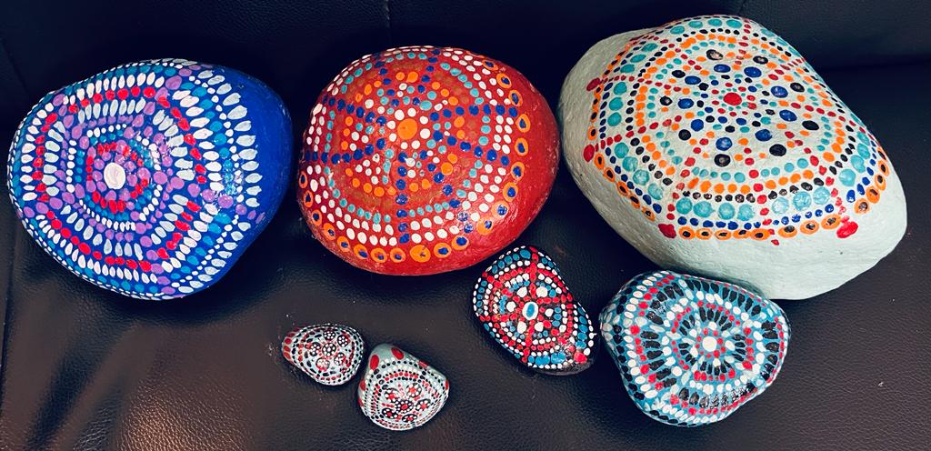 HOME DECOR: STONE ART